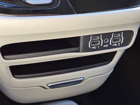 Used 2024 Chrysler Voyager LX FWD image 33