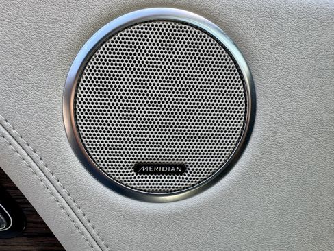 Used 2019 Land Rover Range Rover Long Wheelbase Supercharged image 15