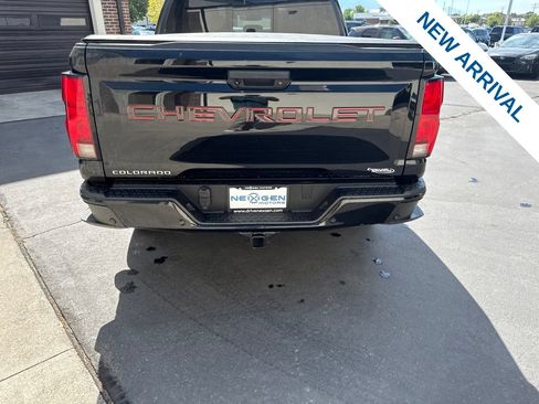 Used 2024 Chevrolet Colorado Z71 w/ Z71 Convenience Package 2 AWD/4WD image 7