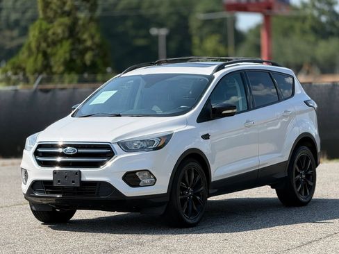 Used 2017 Ford Escape Titanium w/ Canadian Touring Package AWD/4WD image 6