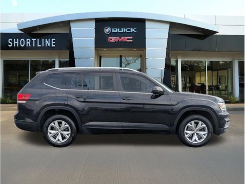Used 2018 Volkswagen Atlas SE AWD/4WD image 2