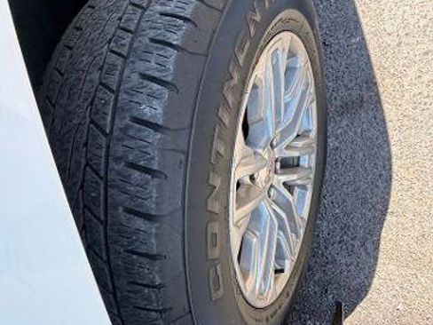 Used 2018 GMC Yukon XL Denali RWD image 10