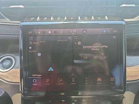 Used 2023 Jeep Grand Cherokee Overland RWD image 24