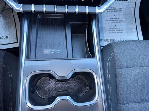 Used 2025 GMC Acadia Elevation FWD image 23