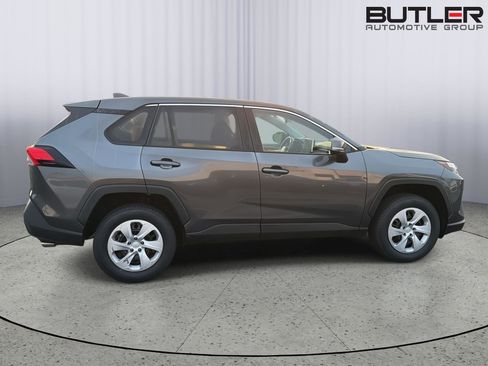 Certified 2024 Toyota RAV4 LE FWD image 7