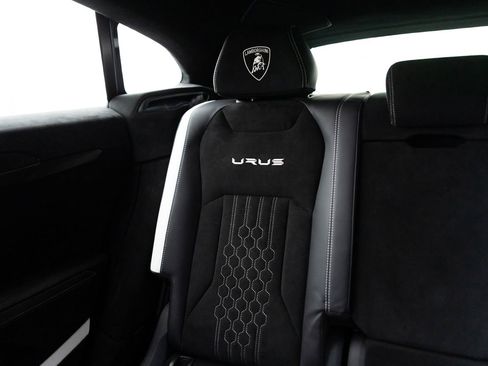 Used 2024 Lamborghini Urus Performante image 21