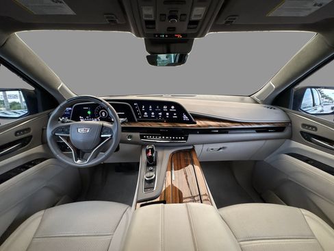 Used 2023 Cadillac Escalade ESV Sport Platinum w/ LPO, ONYX Package RWD image 23