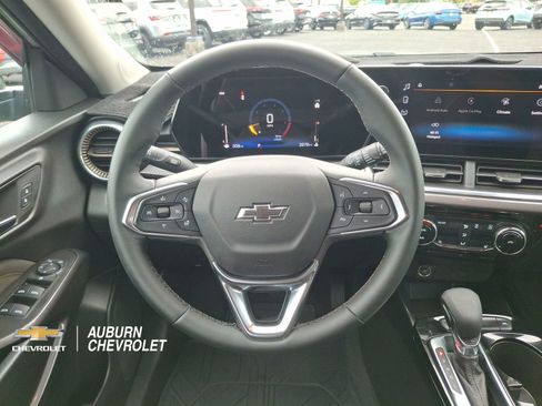 Used 2025 Chevrolet Trax ACTIV w/ Driver Confidence Package FWD image 10