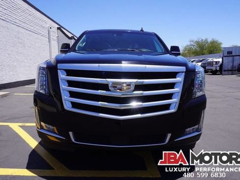 Used 2018 Cadillac Escalade Premium Luxury AWD/4WD image 15