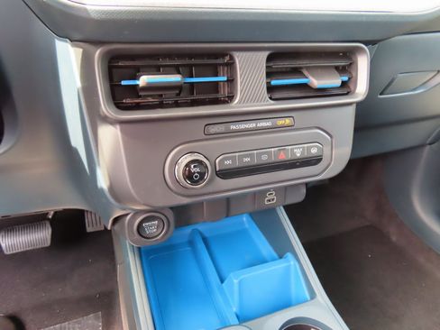 New 2025 Ford Maverick XLT w/ XLT Luxury Package image 13