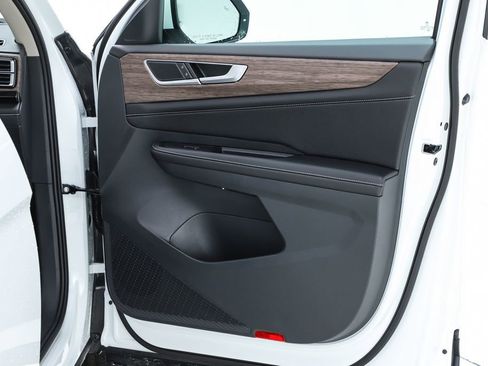 New 2026 Volkswagen Atlas SEL image 32