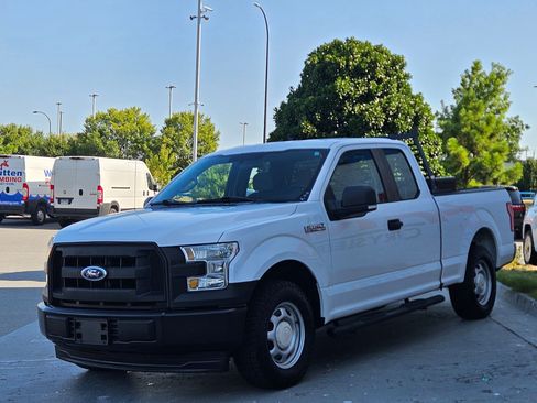 Used 2017 Ford F150 XL w/ Equipment Group 101A Mid RWD image 3