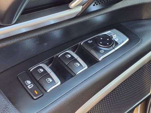 Used 2023 Kia Telluride S AWD/4WD image 4