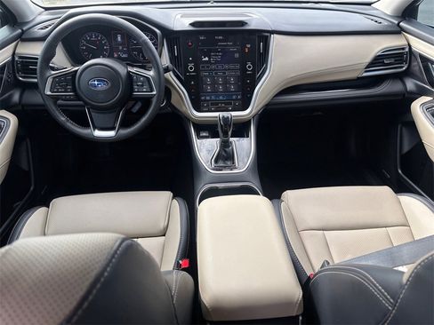 Used 2025 Subaru Outback Limited image 28