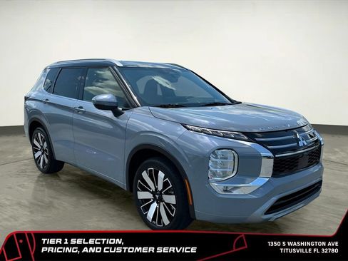 Used 2025 Mitsubishi Outlander SEL FWD image 14