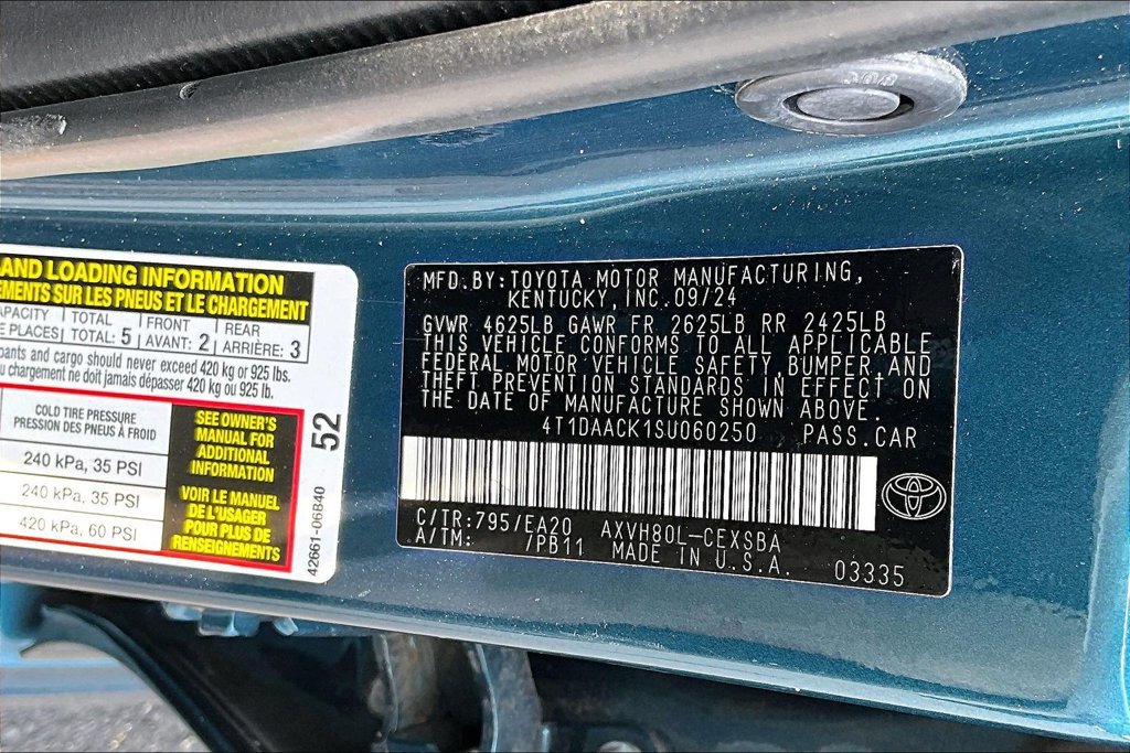 Used 2025 Toyota Camry SE FWD image 19
