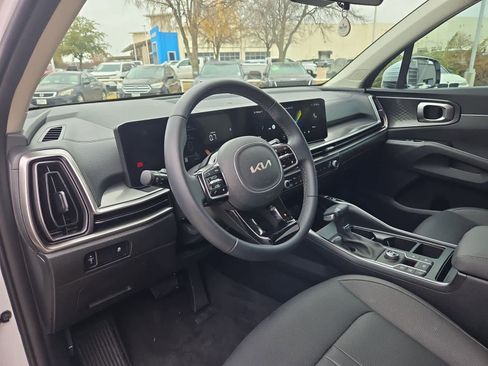 Certified 2025 Kia Sorento S image 2