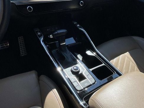 Used 2025 Kia Sorento SX Prestige w/ Olive Brown Leather Package image 15