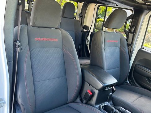 Certified 2023 Jeep Gladiator Rubicon image 38