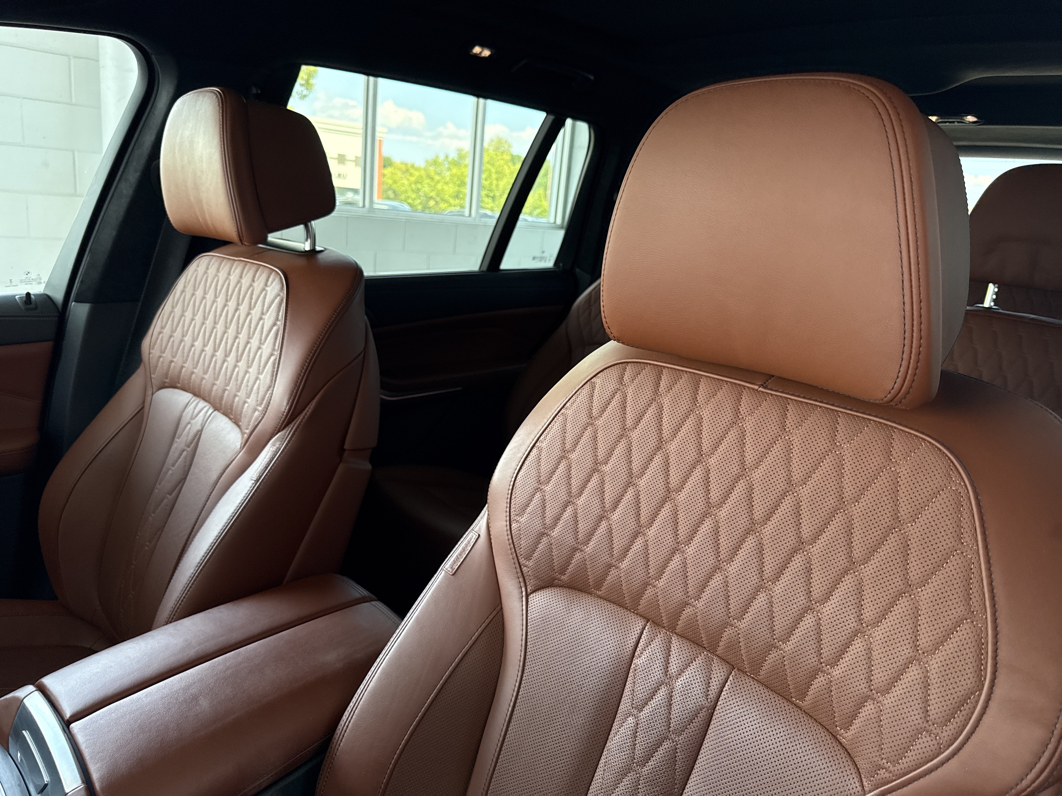Used 2023 BMW X7 xDrive40i w/ Executive Package AWD/4WD image 26