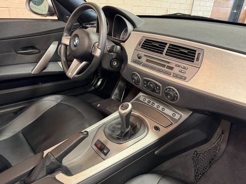 Used 2003 BMW Z4 3.0i image 31