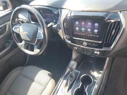 Used 2022 Chevrolet Traverse LT AWD/4WD image 4
