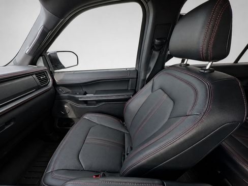 Used 2024 Ford Expedition Limited RWD image 19