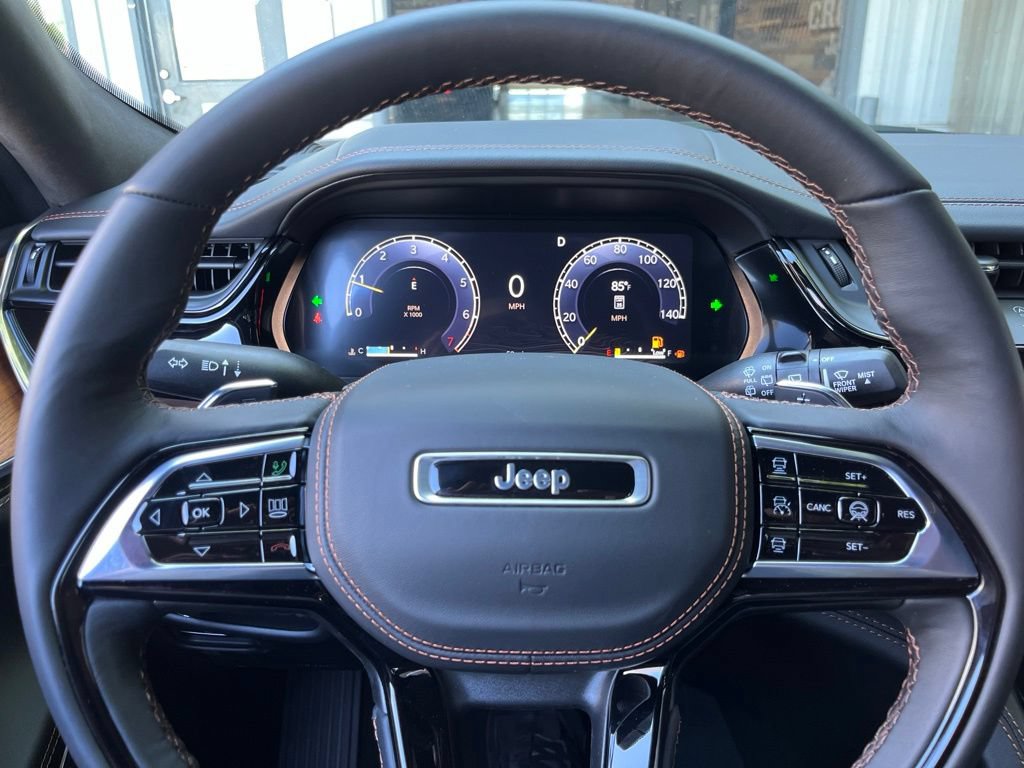New 2026 Jeep Grand Cherokee Summit w/ Obsidian Package AWD/4WD image 48