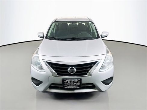 Used 2017 Nissan Versa SV image 2