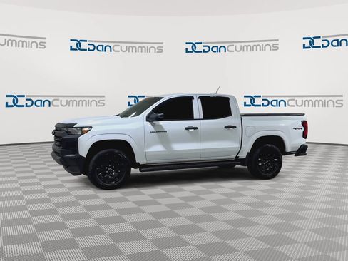 Used 2025 Chevrolet Colorado W/T w/ WT Custom Package AWD/4WD image 6