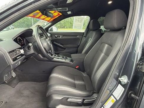 Used 2025 Honda Civic Sport image 31