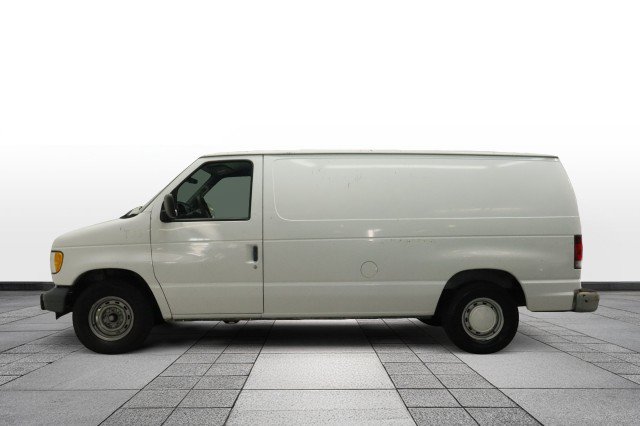 Used 2002 Ford E-150 and Econoline 150 RWD image 5