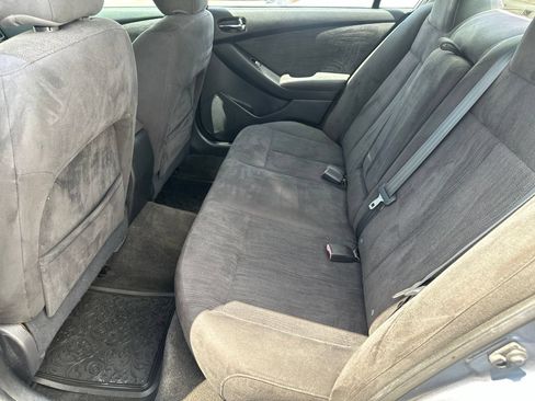Used 2010 Nissan Altima 2.5 S FWD image 11