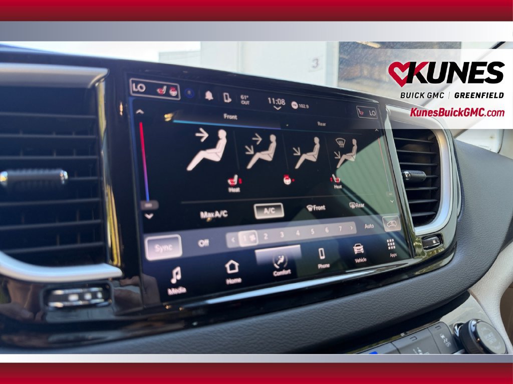 Used 2024 Chrysler Pacifica Touring-L FWD image 34