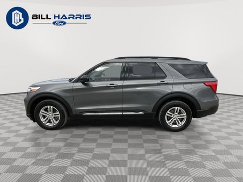 Used 2023 Ford Explorer XLT w/ Equipment Group 202A image 8