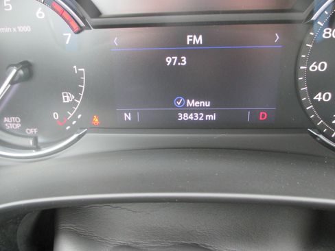 Used 2020 Cadillac XT4 Premium Luxury w/ Cold Weather Package image 29