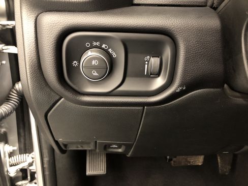 Used 2022 RAM 2500 Big Horn w/ Level C Equiment Group image 18