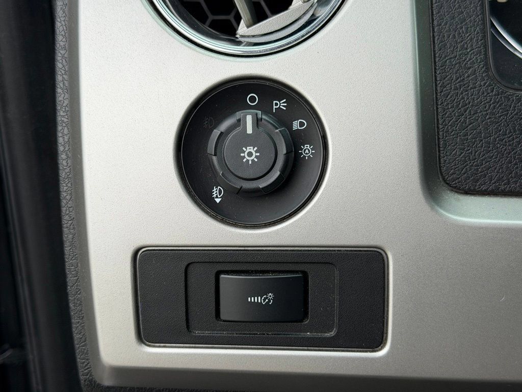 Used 2014 Ford F150 Lariat w/ Equipment Group 502A Luxury AWD/4WD image 15