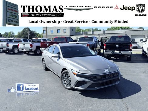 Used 2024 Hyundai Elantra SEL image 1