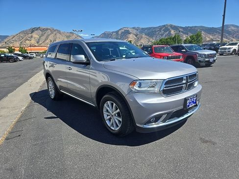 Used 2020 Dodge Durango SXT w/ 3rd Row Seating Group image 3