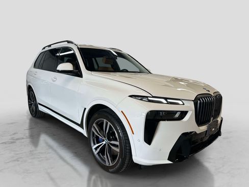 Used 2024 BMW X7 xDrive40i w/ Executive Package AWD/4WD image 6