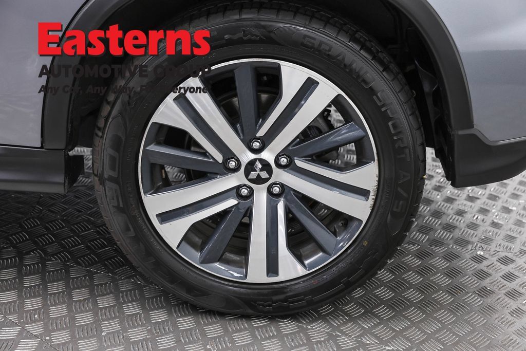 Used 2024 Mitsubishi Outlander Sport ES AWD/4WD image 32