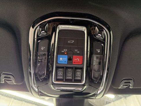 New 2026 Jeep Grand Wagoneer Summit image 25