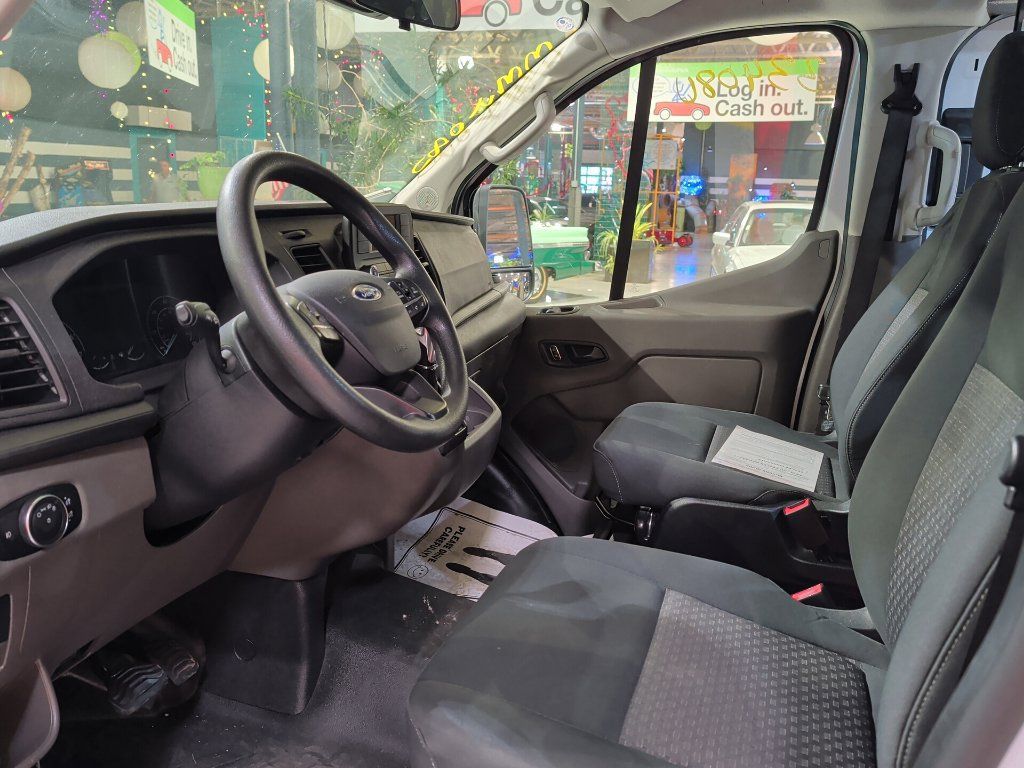 Used 2025 Ford Transit 250 Low Roof w/ Exterior Upgrade Package RWD image 15