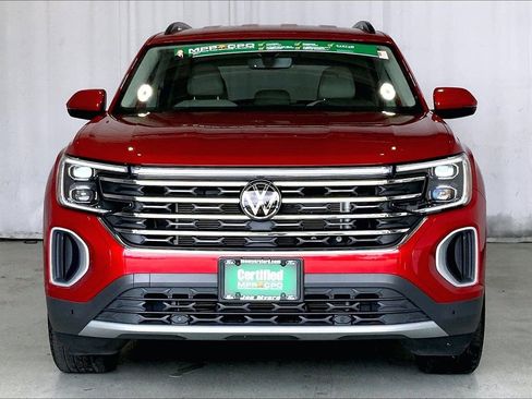Used 2024 Volkswagen Atlas SE w/ Black Wheel Package FWD image 2