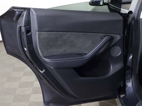 Used 2023 Tesla Model Y Long Range image 27