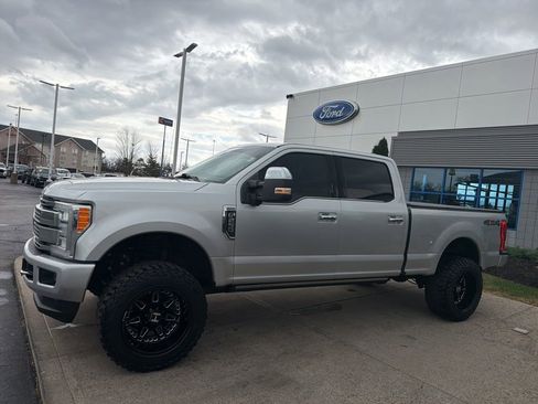 Used 2017 Ford F250 Platinum w/ Platinum Ultimate Package image 10