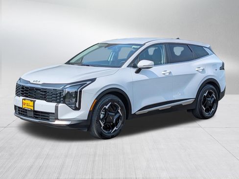 Certified 2026 Kia Sportage EX FWD image 3