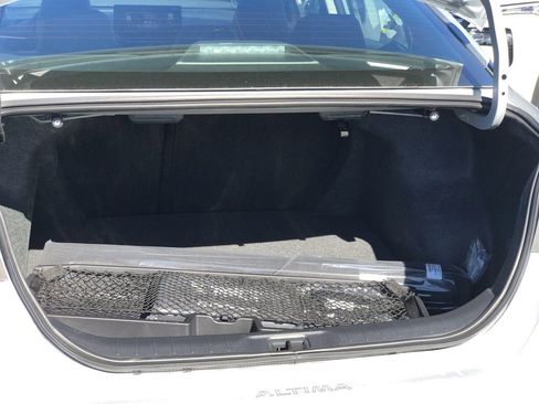 New 2025 Nissan Altima 2.5 SR w/ SR Premium Package image 17