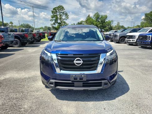 Used 2025 Nissan Pathfinder SV FWD image 6